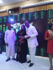 Wole Shadare Receiving His Award 