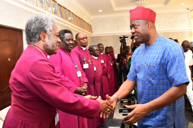 Oyo State Governor, Engr Seyi Makinde (right); Archbishop of  Anglican Ecclesiastical Province of Ibadan, Most Rev. (Dr) Segun Okubadejo (left); Diocesan Bishop of Ibadan, Most Rev. (Dr) Joseph Akinfenwa (second left) and others Bishops during a courtesy visit to Governor's Office Secretariat, Ibadan by Anglican Bishops in Oyo State. PHOTO: Oyo State Government.