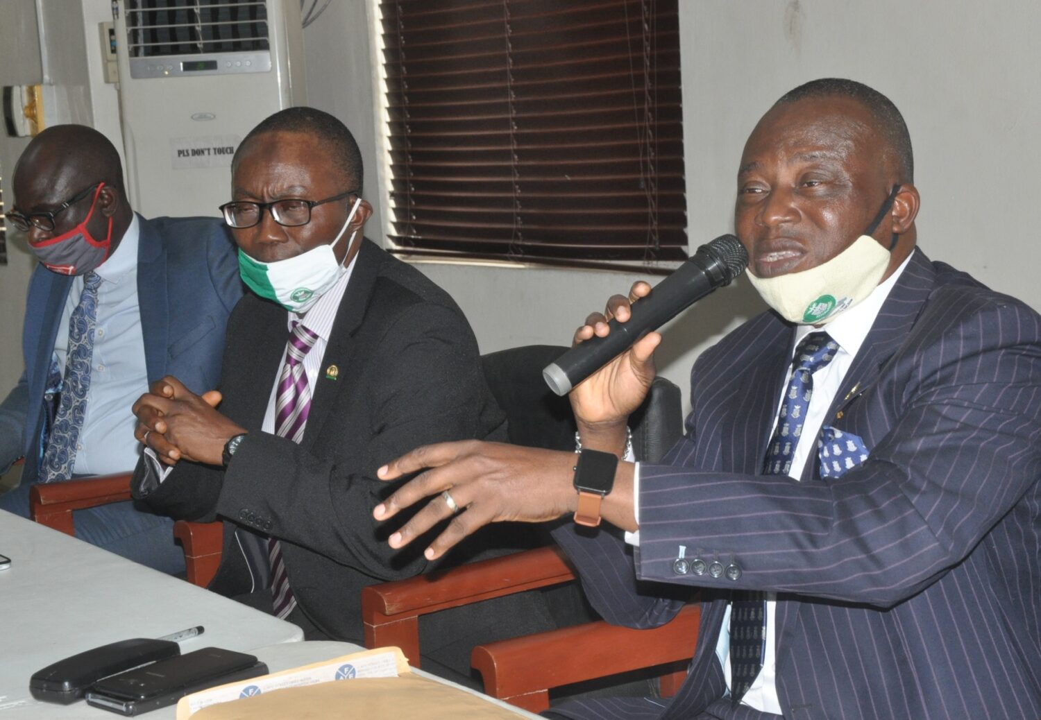 (R-l) Tunde Oguntade, Vice President/representative of President, Nigerian Council of Registered Insurance Brokers (NCRIB); Fatai Adegbenro, Executive Secretary/CEO, NCRIB, and Tope Adaramola, Assistant Executive Secretary, during the institute’s presentation at the annual general meeting of the National Association of Insurance and Pension Correspondents in Lagos on Wednesday. 29/7/2020