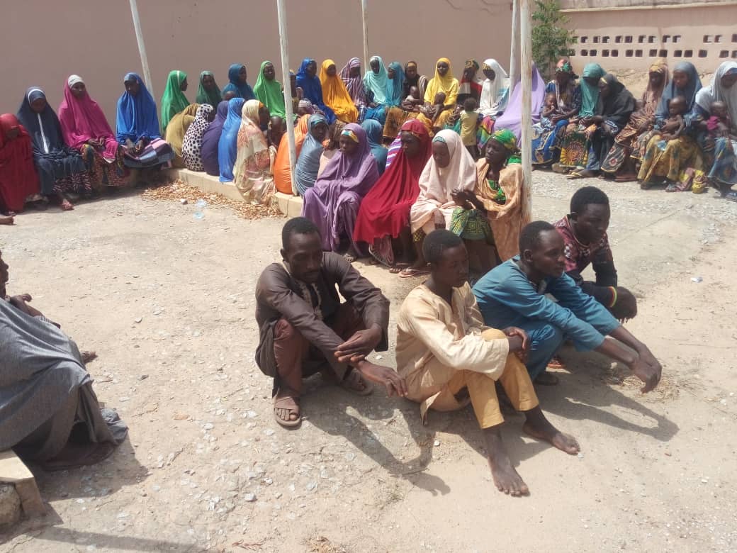 97 Hostages Including 19 Babies Set Free By Bandits In Zamfara - Oriental News Nigeria
