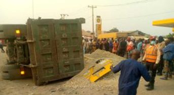 Truck falls on passenger bus, kills driver in Ogun