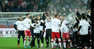Portugal and Poland win playoffs to secure World Cup berths