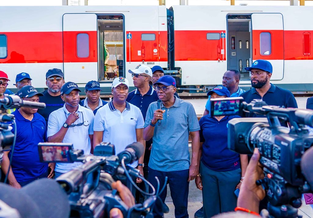 Lagos State Begins Cleanup Along Rail Red Line Corridor Ahead Of Completion