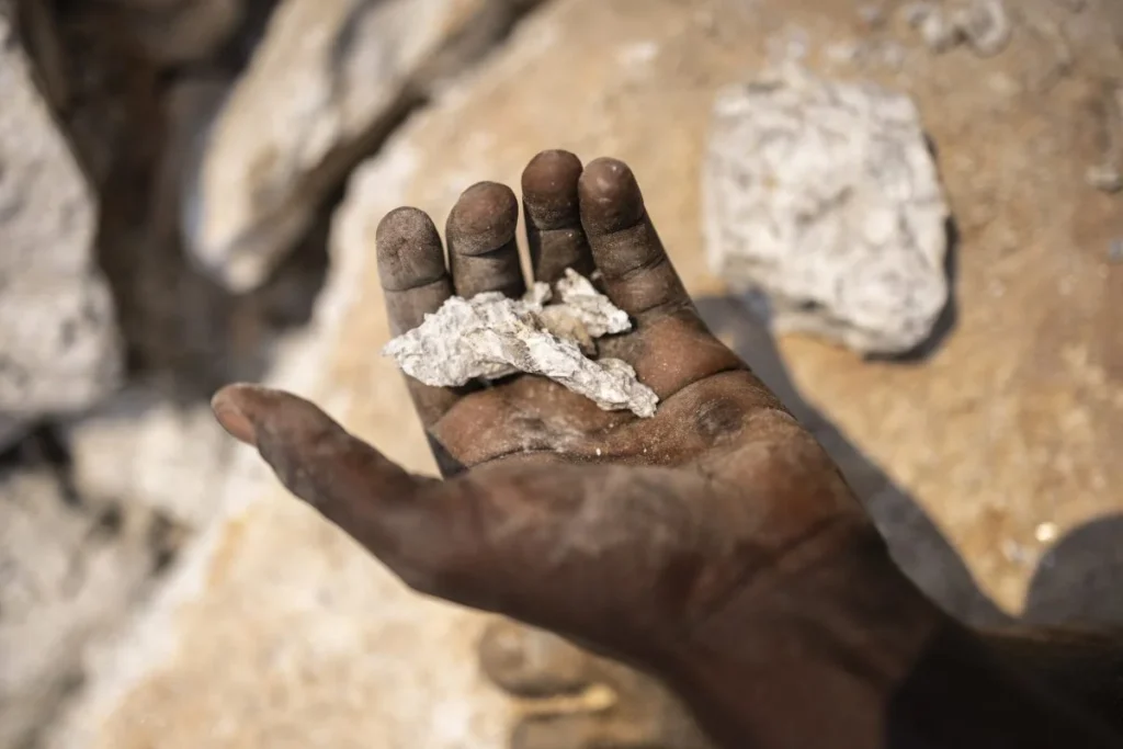 Chinese companies grab stake in Nigeria’s lithium and EV future