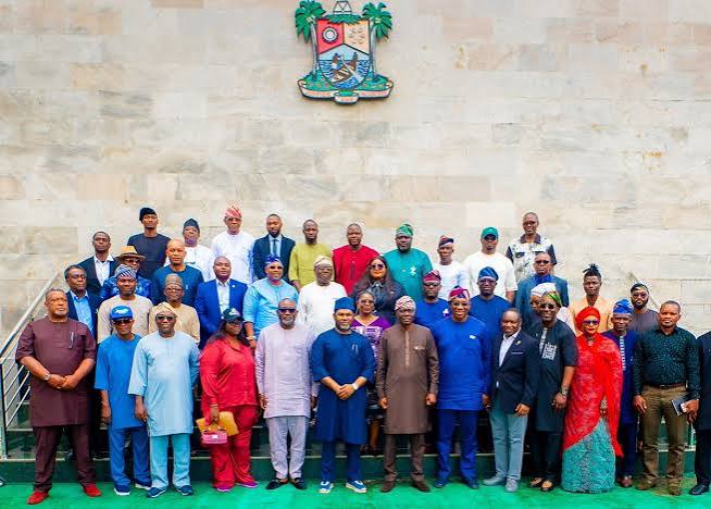 Sanwo-Olu Inaugurates 44 Sports Association Chairmen.