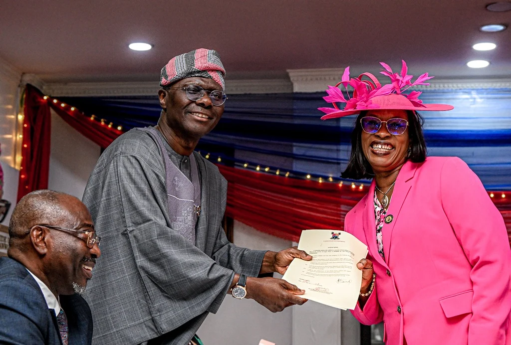 Lagos State Governor, Sanwo-Olu Swears In Six Permanent Secretaries, Two Service Commissions